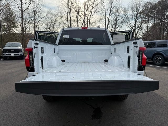 Used 2025 Ford F150 Lightning XLT AWD/4WD image 26