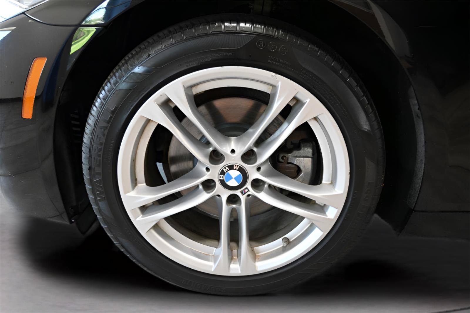 Used 2015 BMW 528i xDrive Sedan AWD/4WD image 32