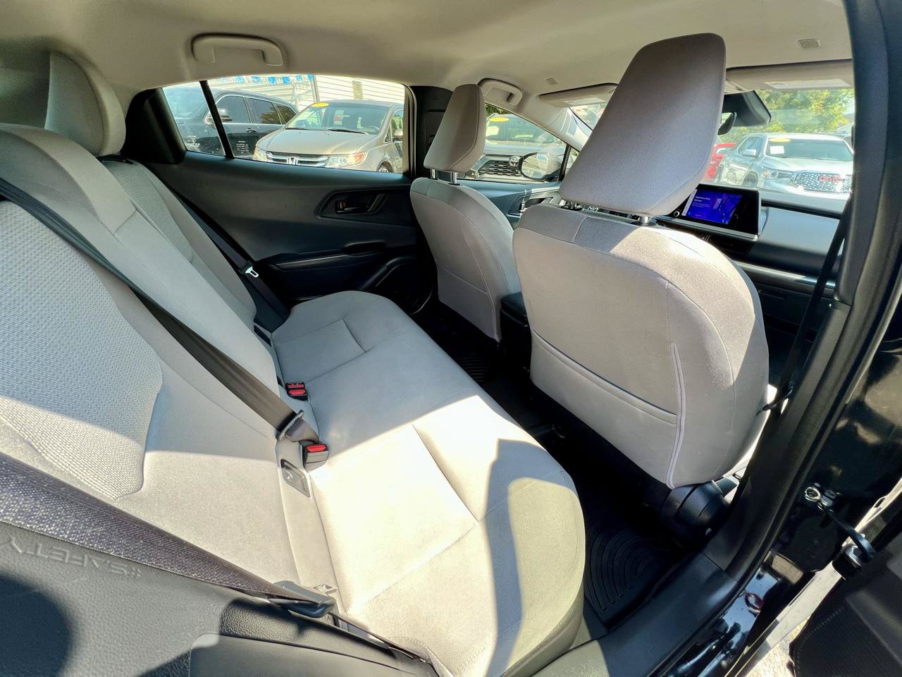 Used 2024 Toyota Prius LE FWD image 10