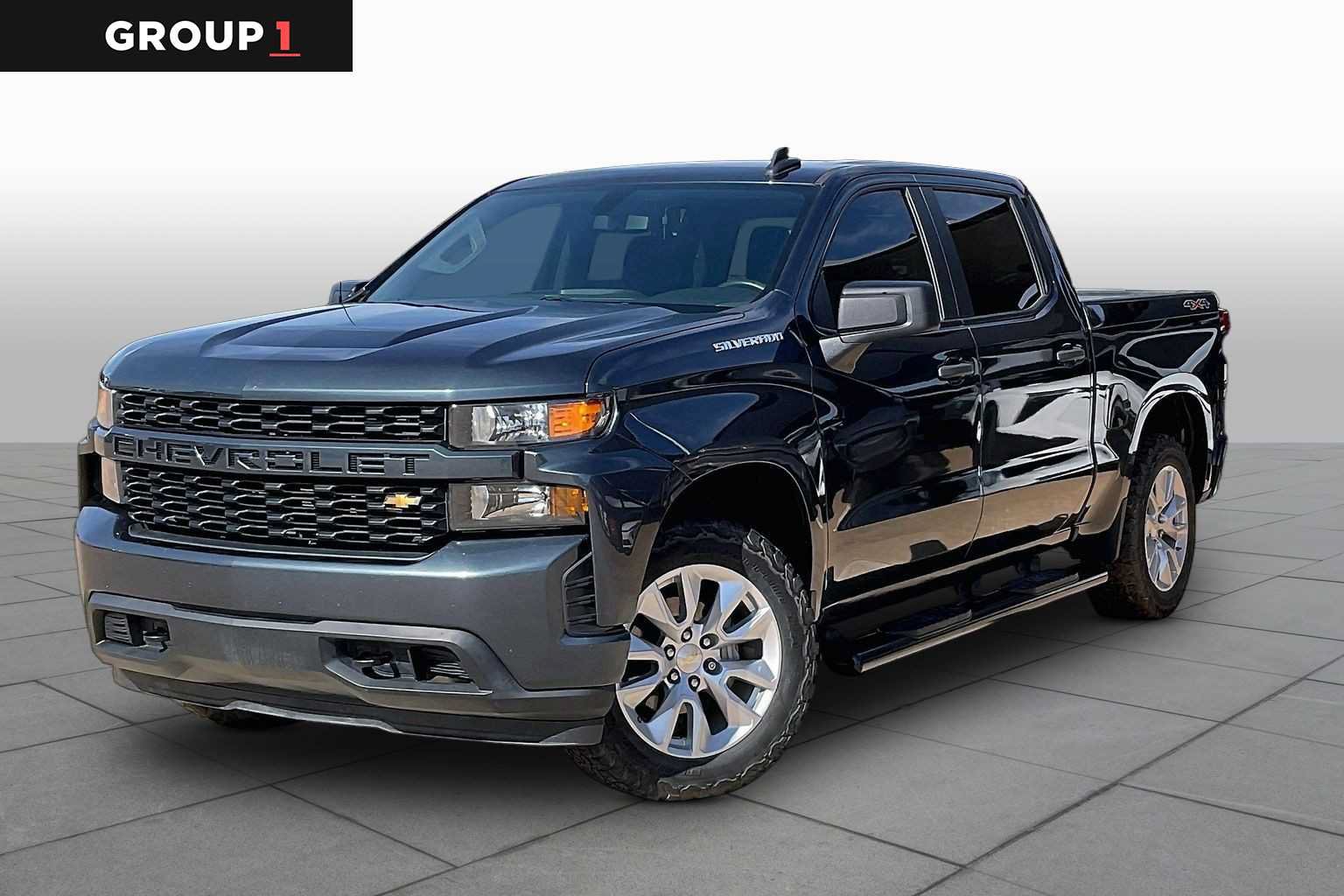 Used 2020 Chevrolet Silverado 1500 Custom w/ Custom Value Package AWD/4WD image 1