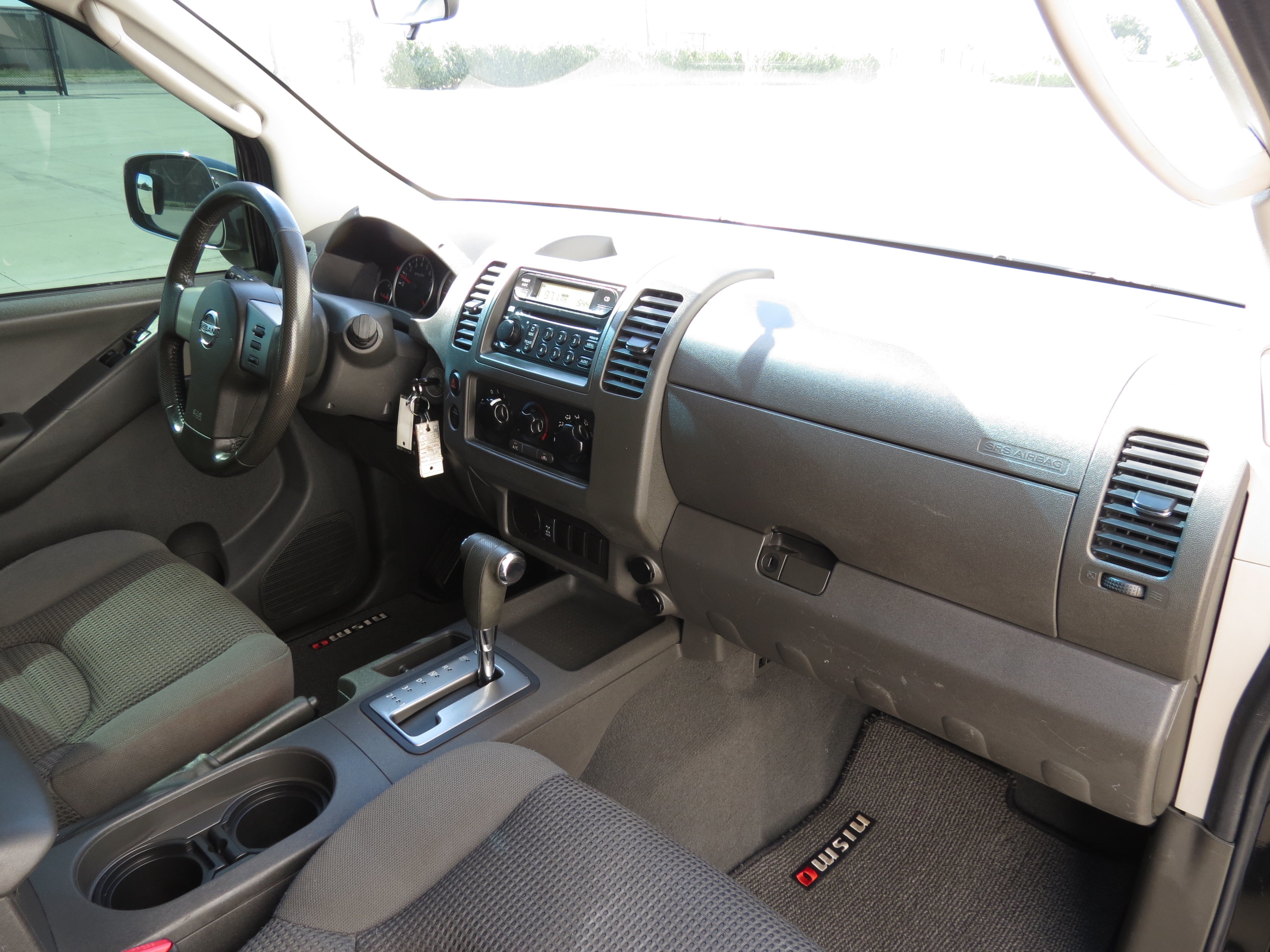Used 2006 Nissan Frontier NISMO RWD image 25