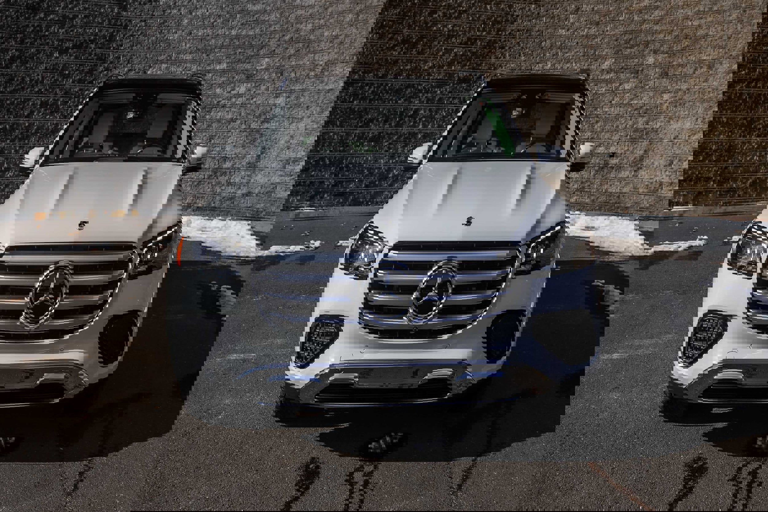 Used 2024 Mercedes-Benz GLS 450 4MATIC image 3