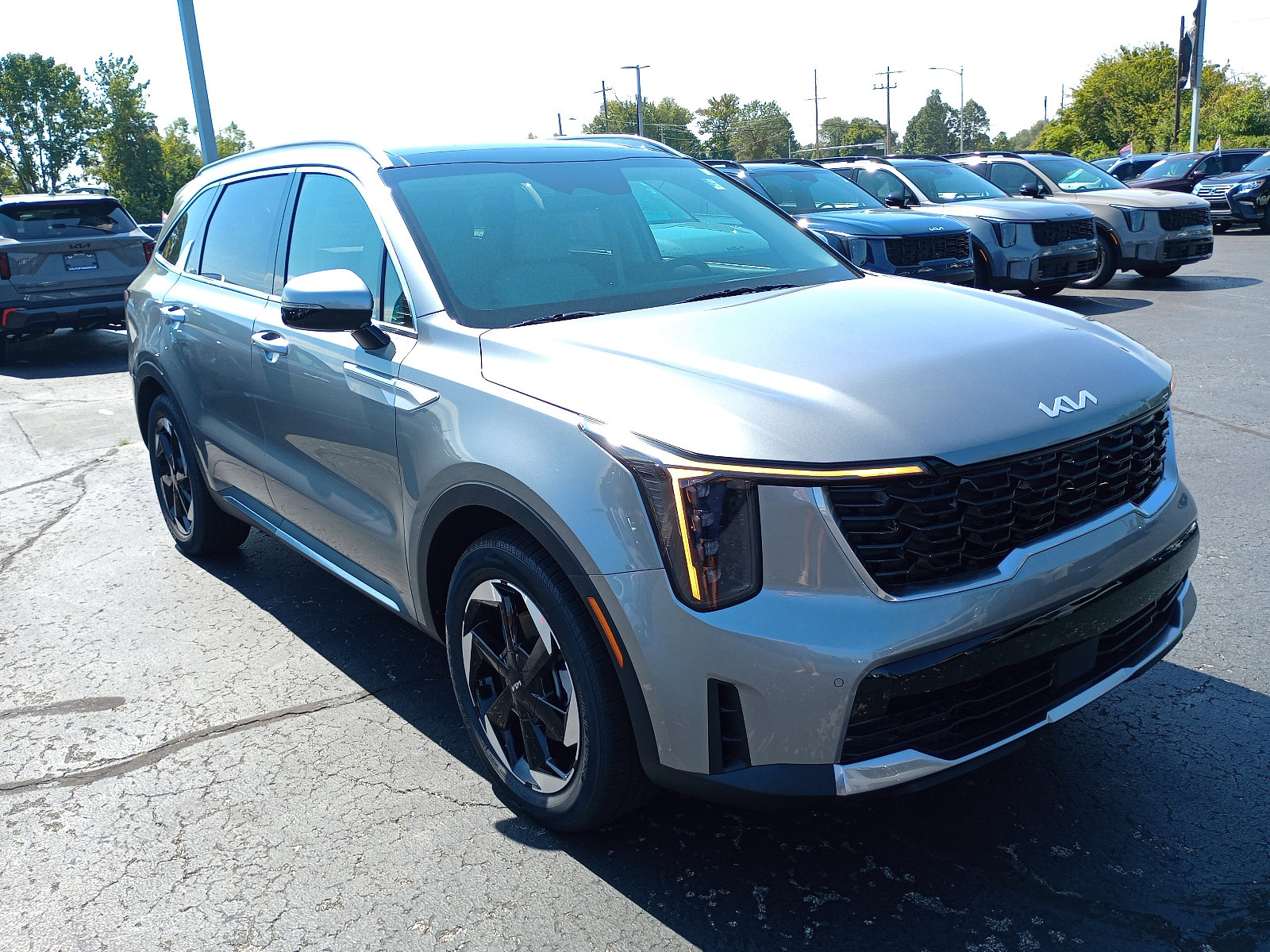 Used 2025 Kia Sorento EX w/ EX Panoramic Sunroof Package