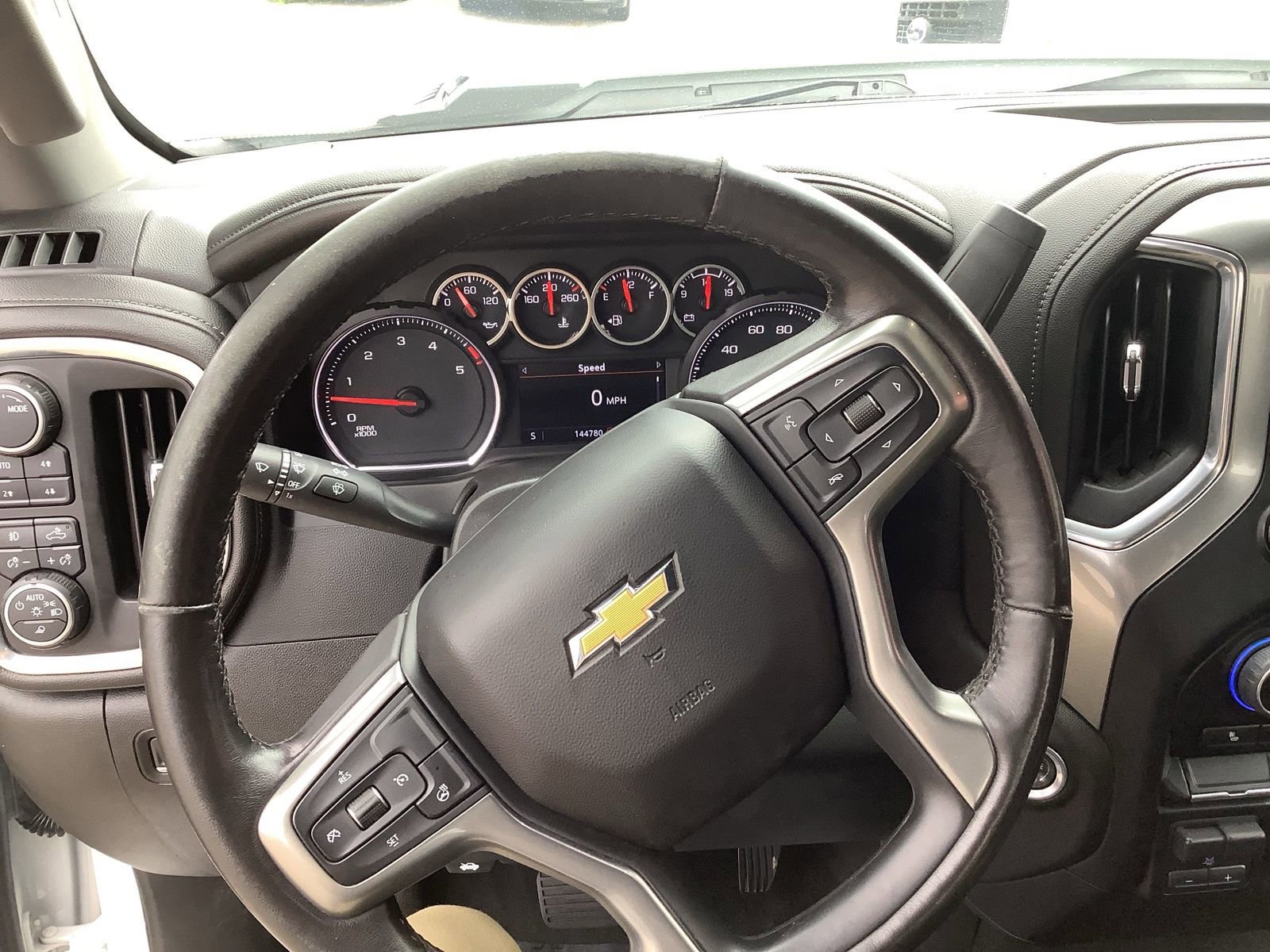 Used 2023 Chevrolet Silverado 2500 LTZ AWD/4WD image 16