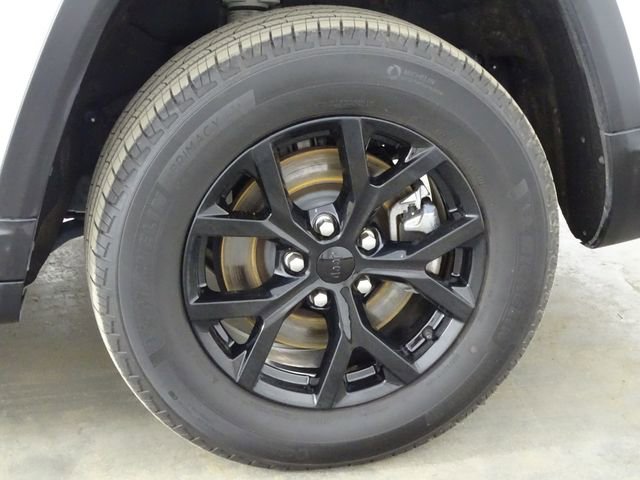 Used 2024 Jeep Grand Cherokee L Laredo image 34