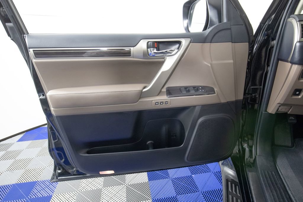 Used 2021 Lexus GX 460 Premium w/ Premium Package AWD/4WD image 13