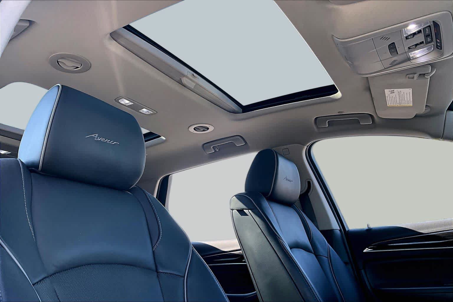 Used 2020 Buick Enclave Avenir w/ Avenir Technology Package FWD image 13