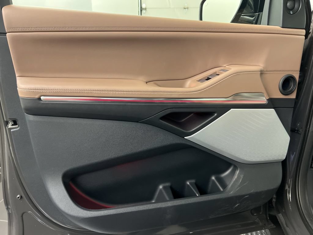 New 2025 Lincoln Navigator Black Label AWD/4WD image 32