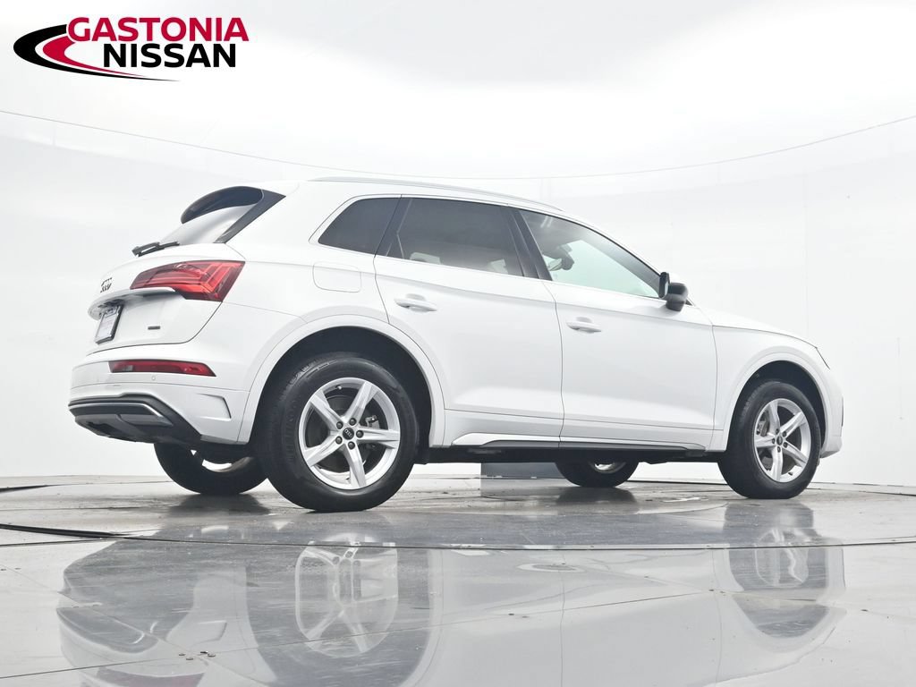 Used 2023 Audi Q5 2.0T Premium w/ Convenience Package AWD/4WD image 37