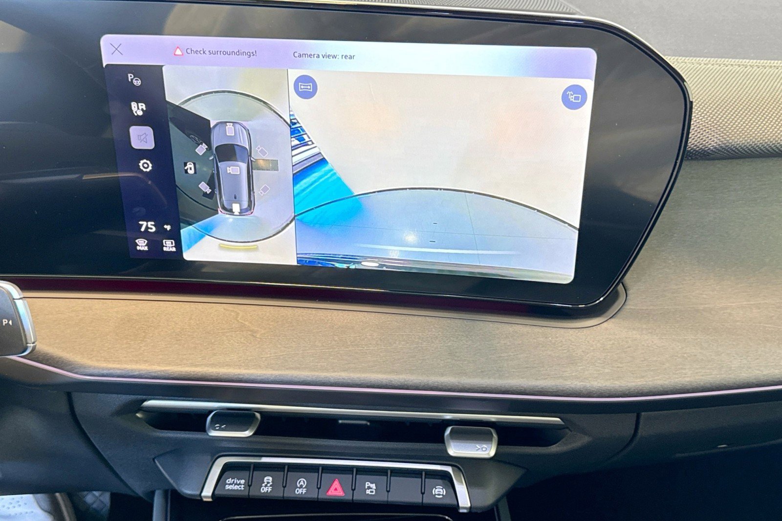 New 2026 Audi Q3 quattro 2.0T image 13