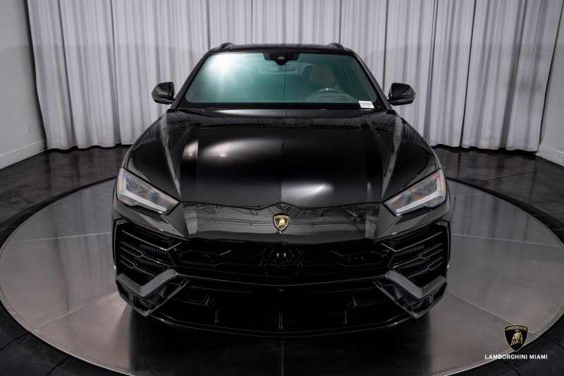 Used 2019 Lamborghini Urus image 3
