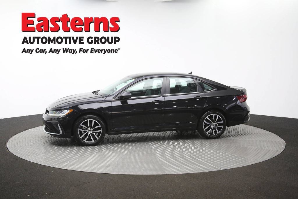 Used 2025 Volkswagen Jetta SE FWD image 59