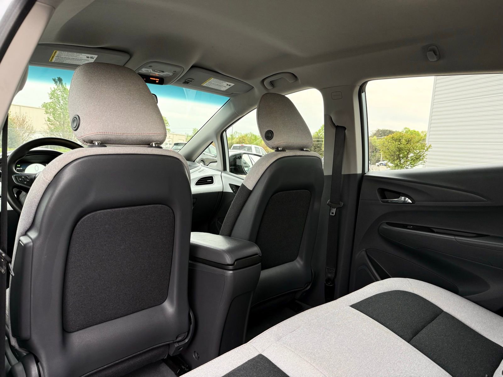 Used 2018 Chevrolet Bolt LT FWD image 20