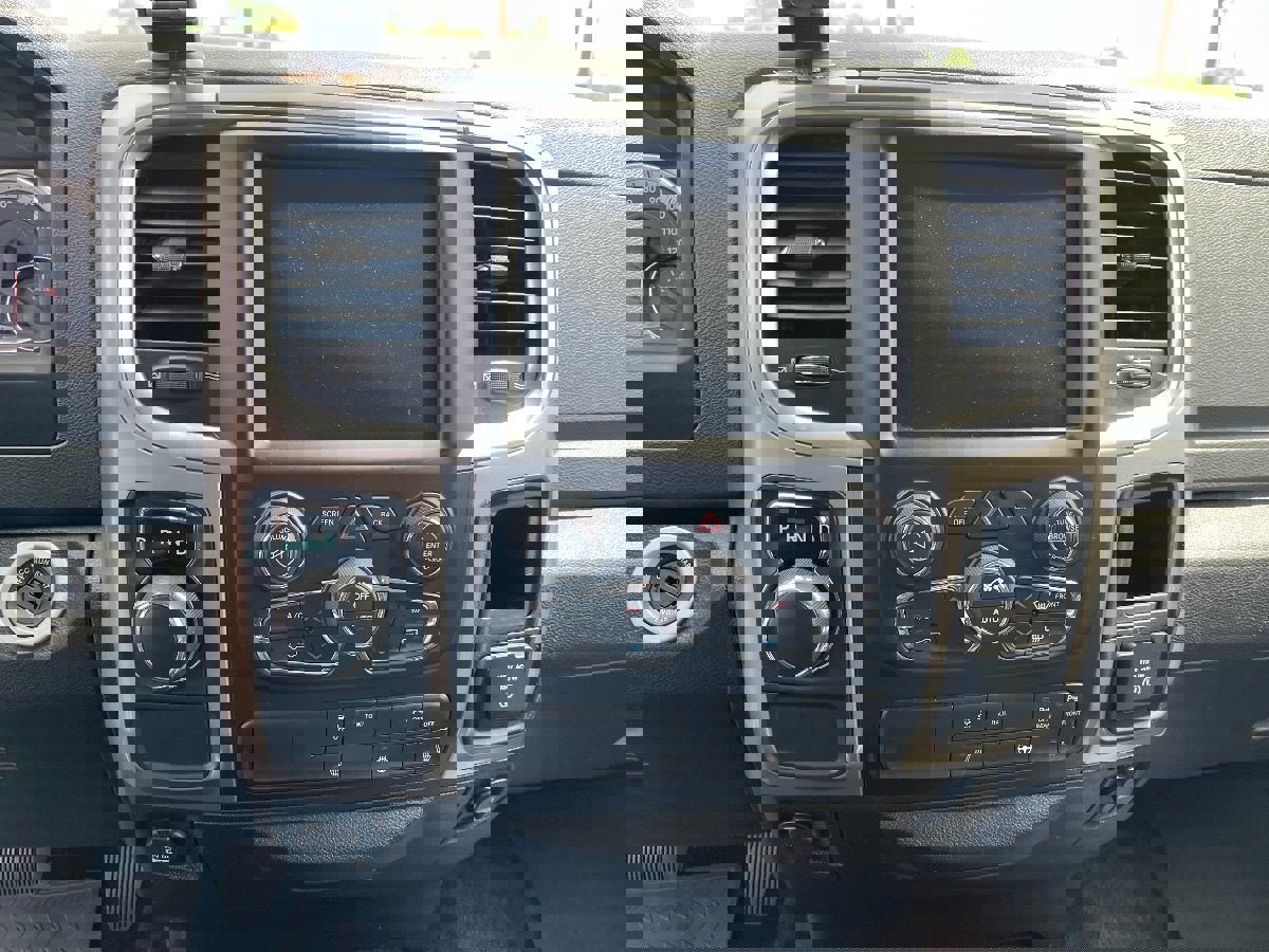 Used 2015 RAM 1500 Big Horn image 9