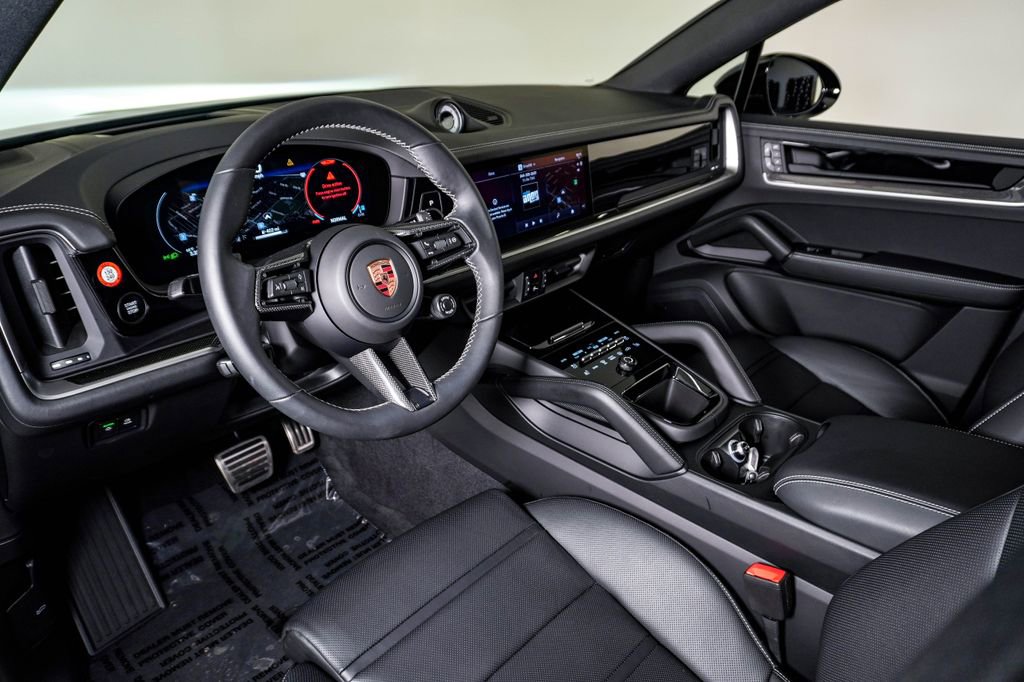 Certified 2026 Porsche Cayenne S image 4