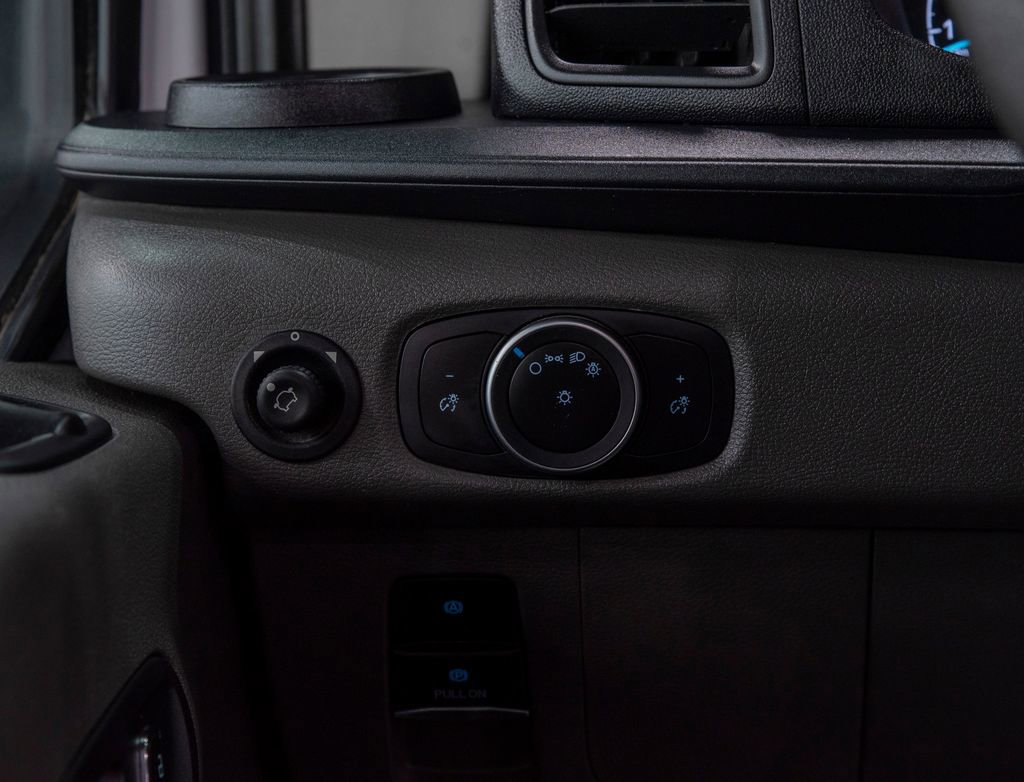 Used 2022 Ford Transit 250 148 High Roof AWD image 15