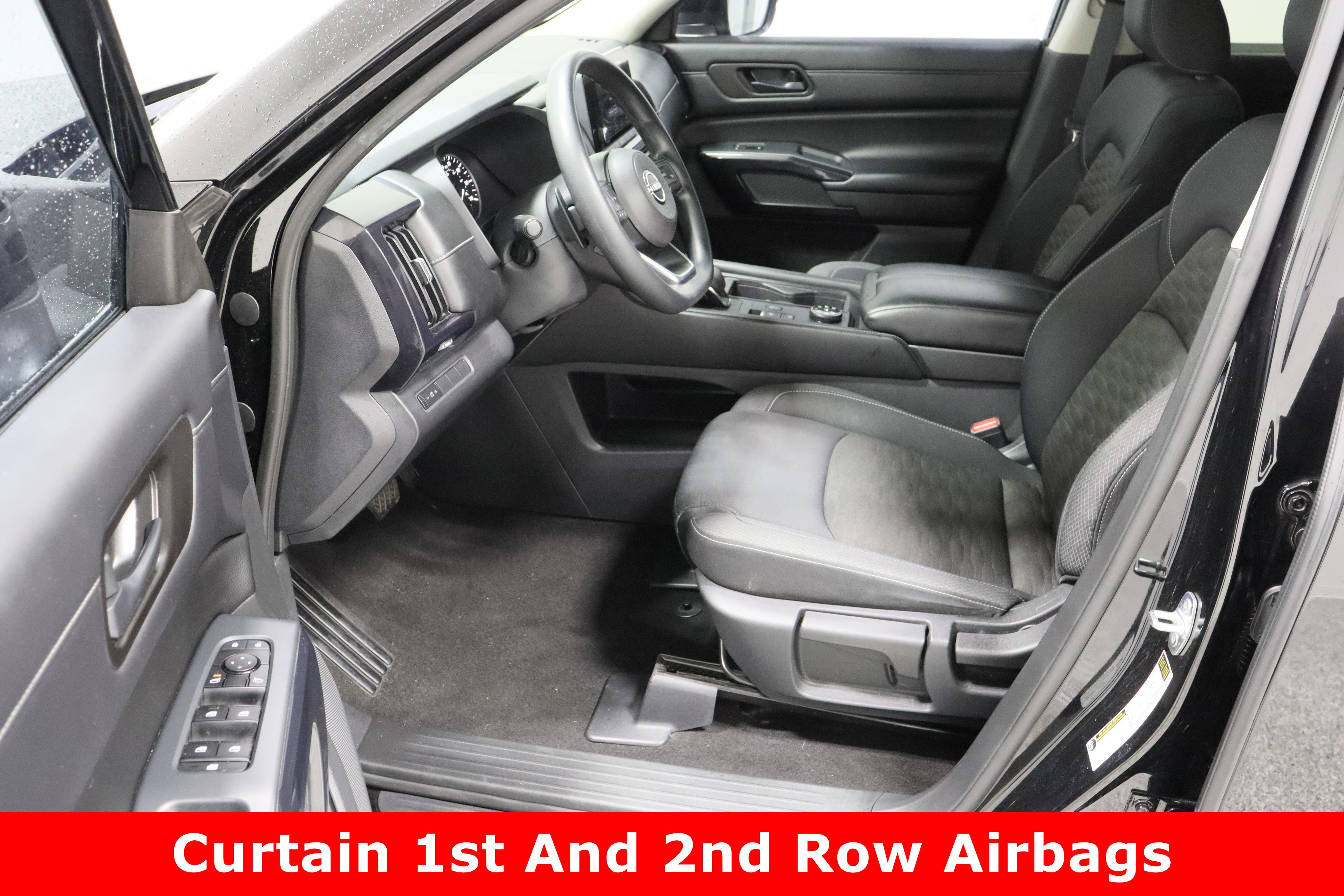 Used 2023 Nissan Pathfinder S image 14