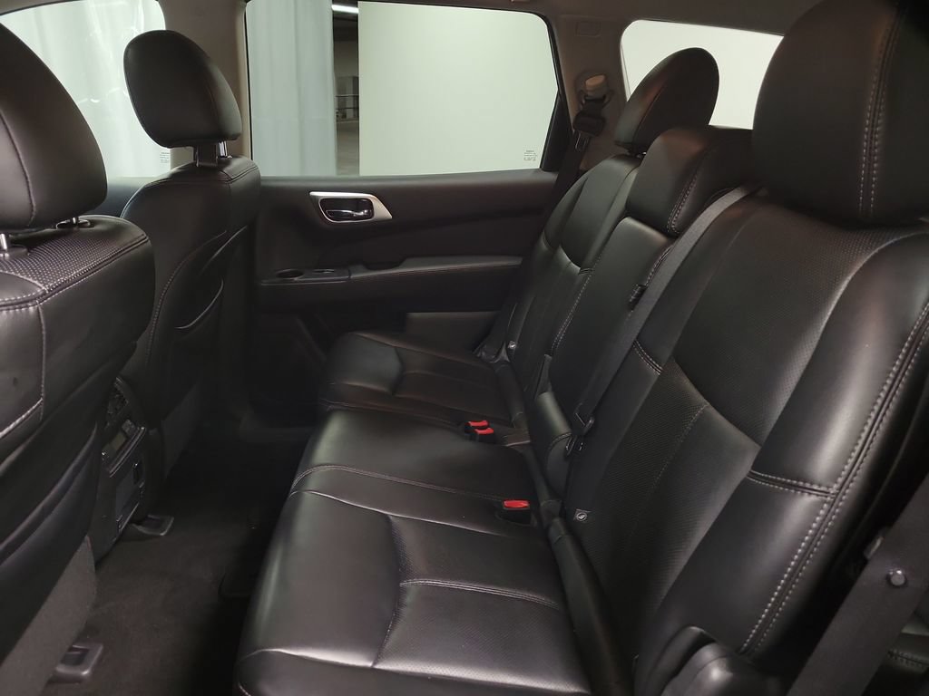 Used 2016 Nissan Pathfinder Platinum AWD/4WD image 33