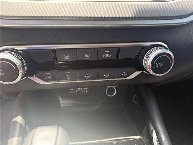 Used 2025 Nissan Altima 2.5 SR FWD image 13