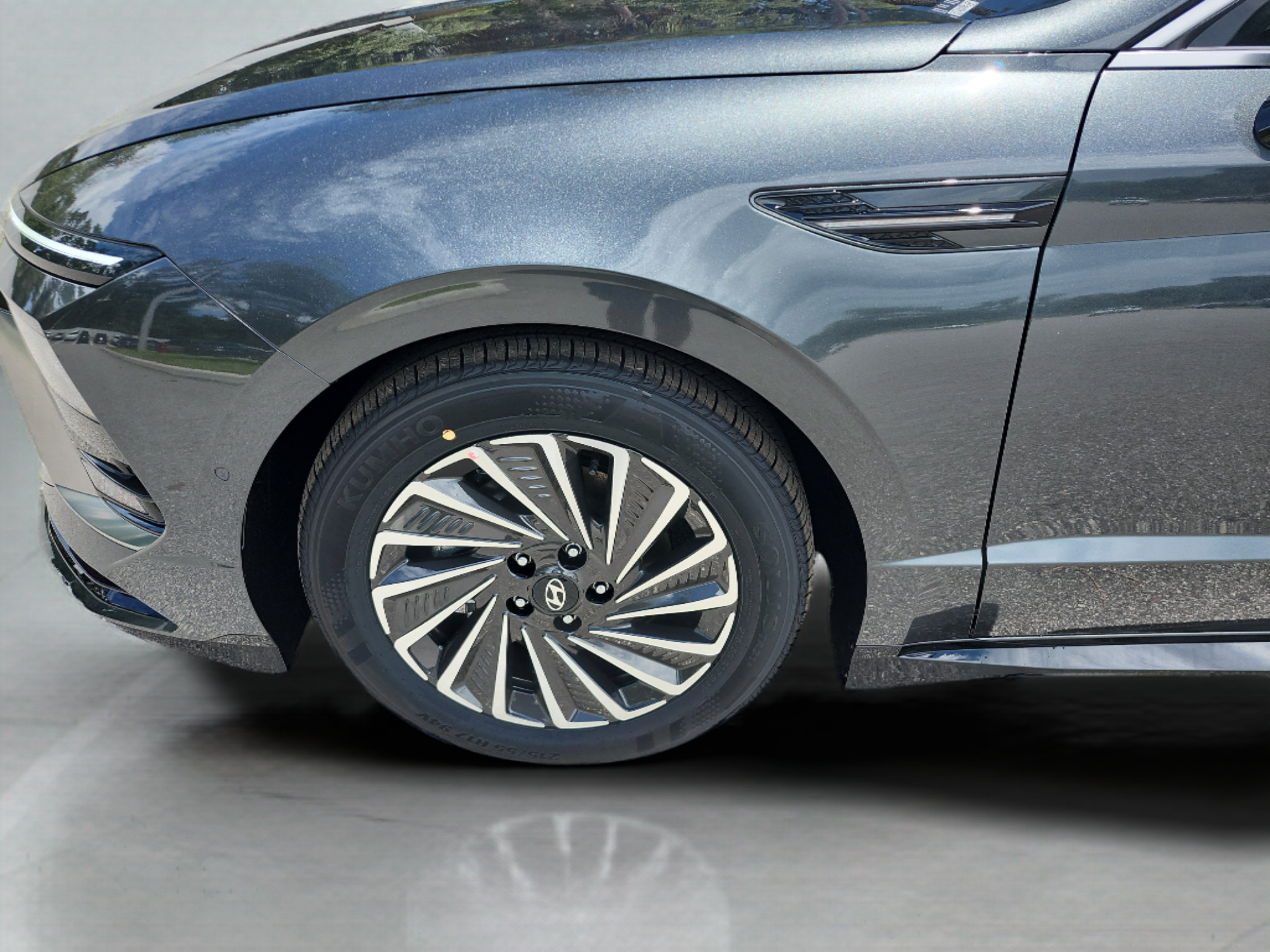 New 2026 Hyundai Sonata Limited FWD image 30