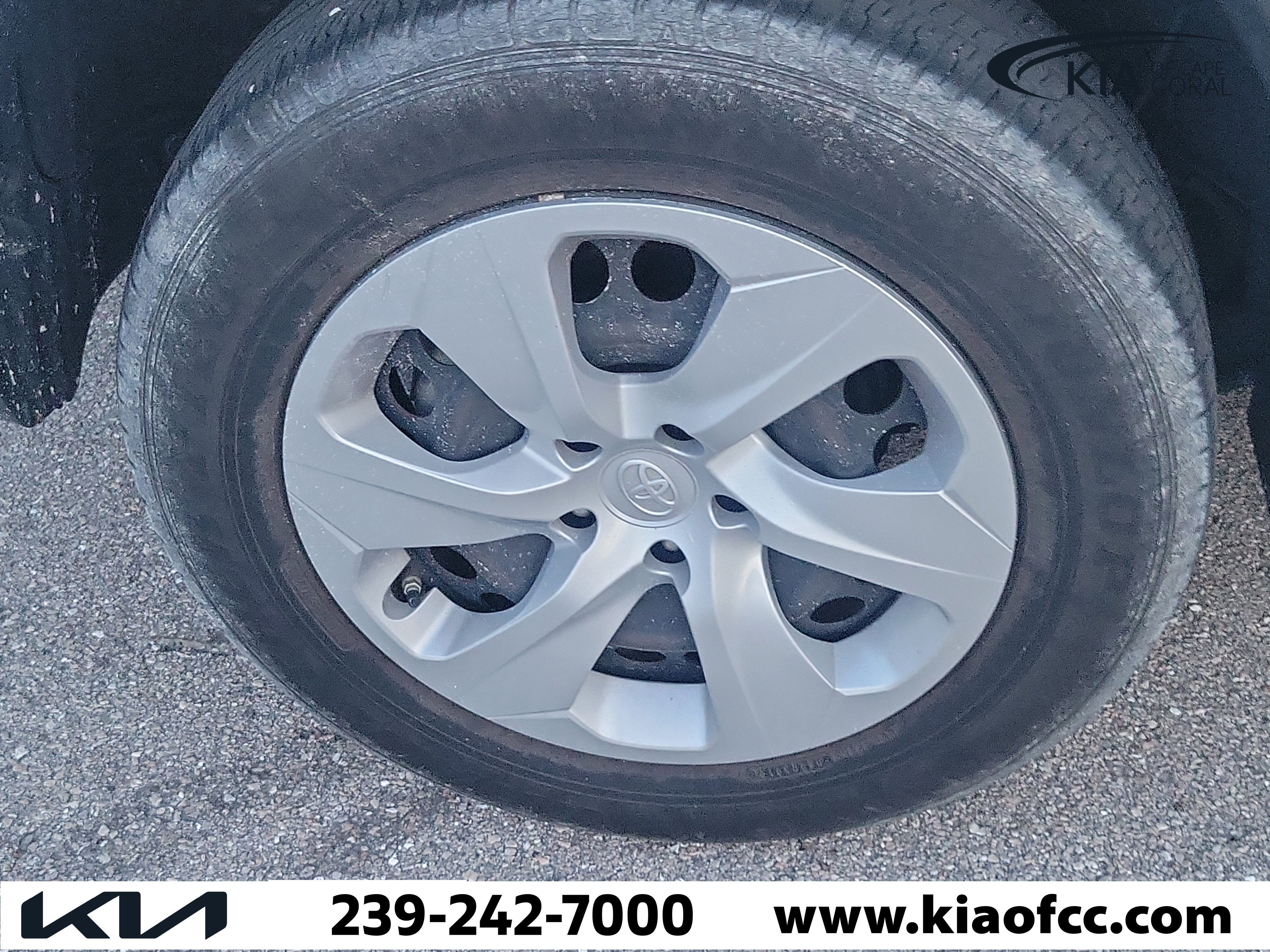 Used 2020 Toyota RAV4 LE w/ All Weather Liner Package AWD/4WD image 10