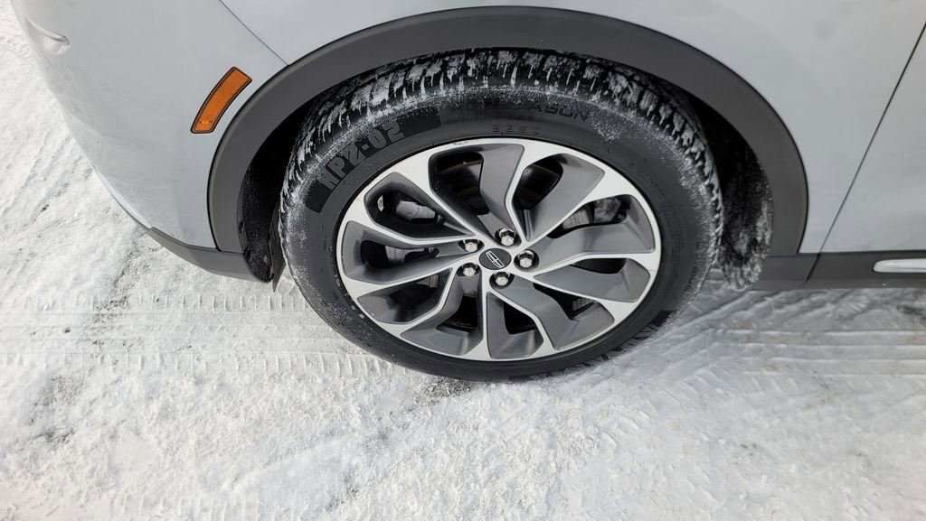 Used 2021 Lincoln Nautilus Reserve w/ Cargo Utility Package image 6