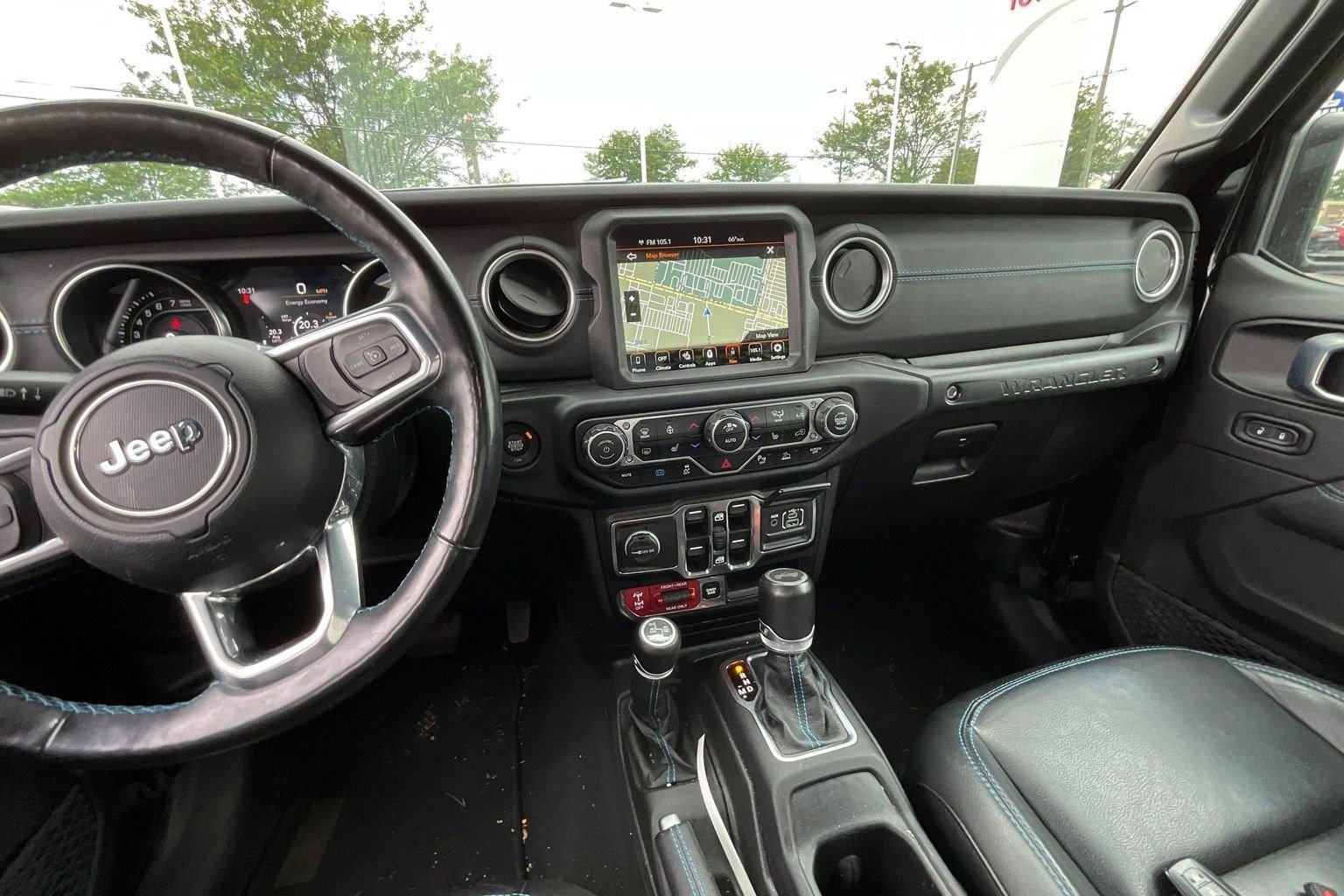 Used 2021 Jeep Wrangler Unlimited Rubicon 4xe w/ Cold Weather Group AWD/4WD image 9