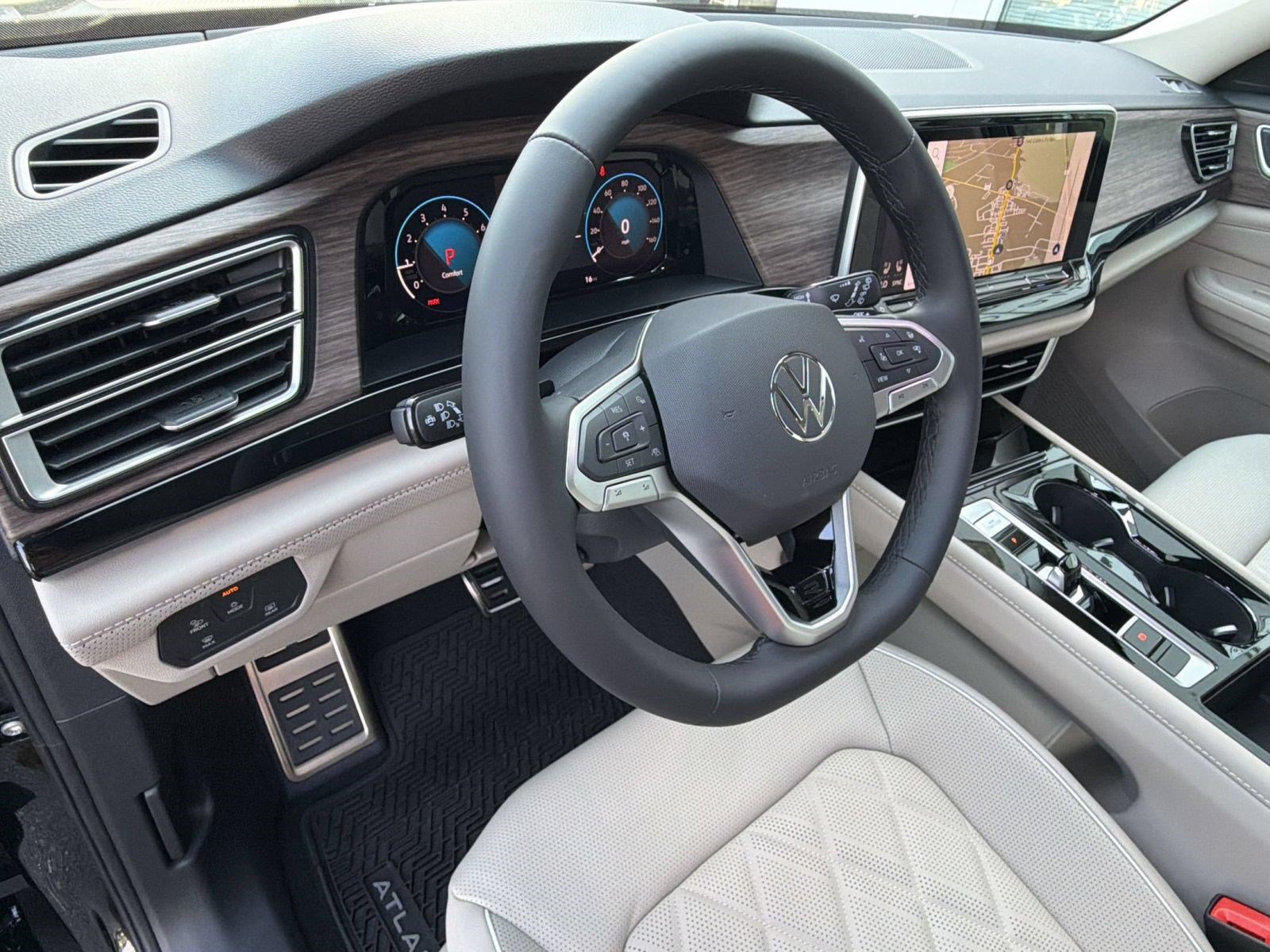 New 2026 Volkswagen Atlas SEL Premium R-Line AWD/4WD image 4