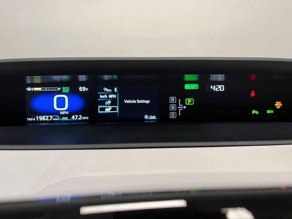 Used 2021 Toyota Prius XLE w/ Carpet Mat Package (TMS) AWD/4WD image 5