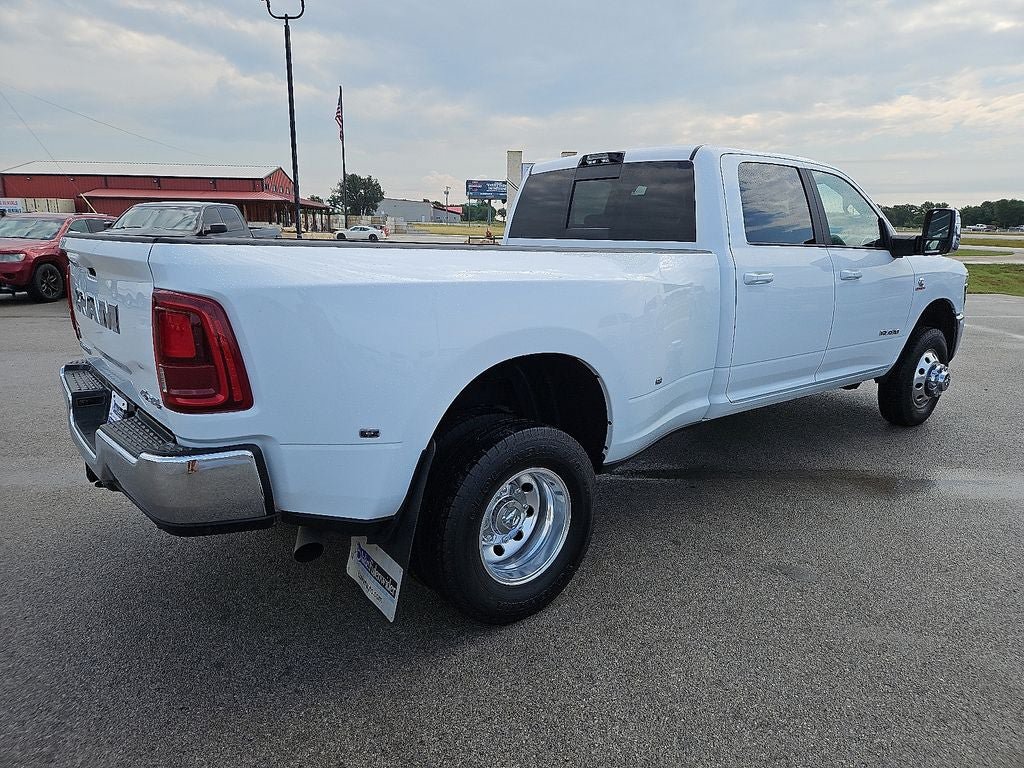 Used 2025 RAM 3500 Laramie AWD/4WD image 8