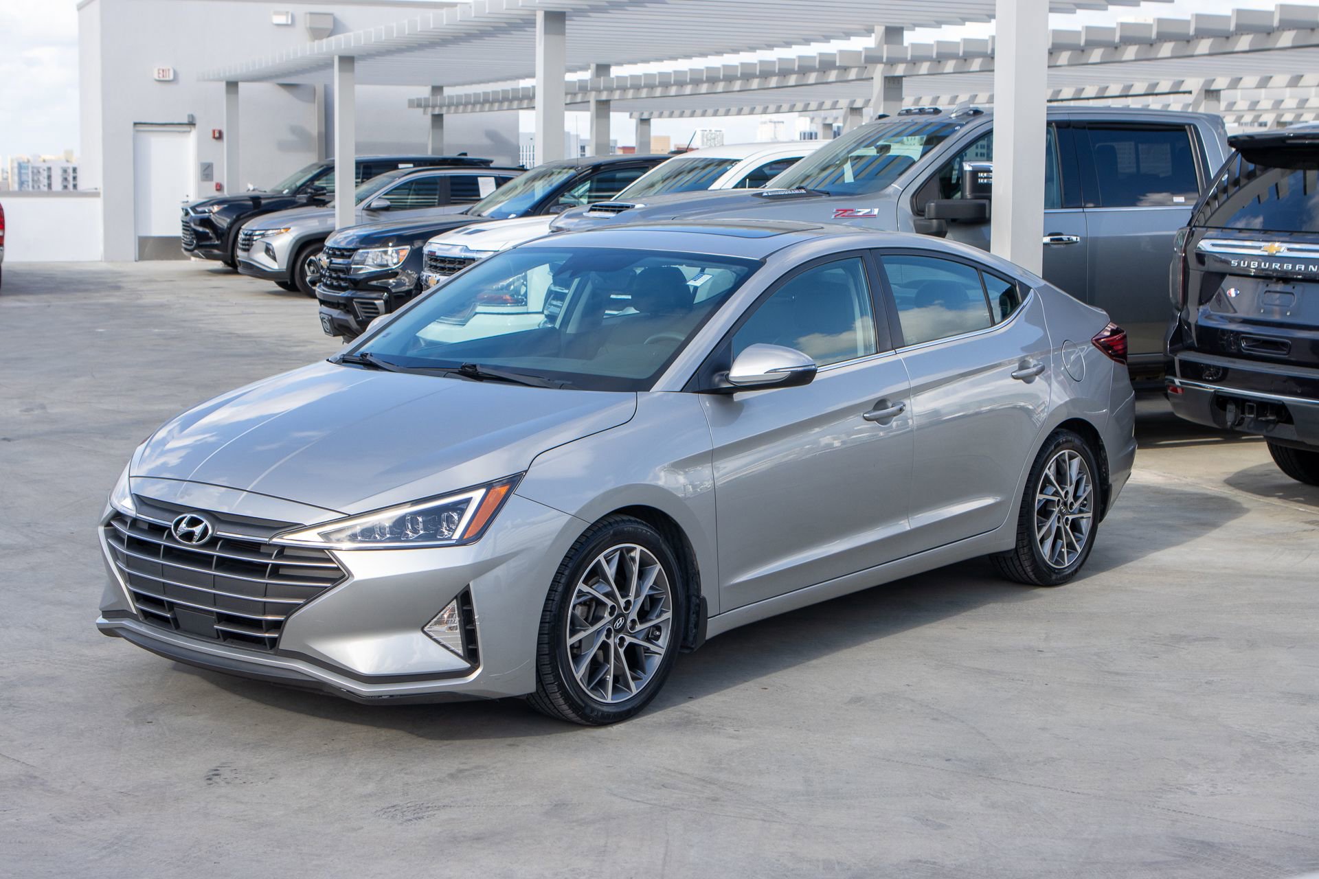 Used 2020 Hyundai Elantra Limited w/ Ultimate Package 03