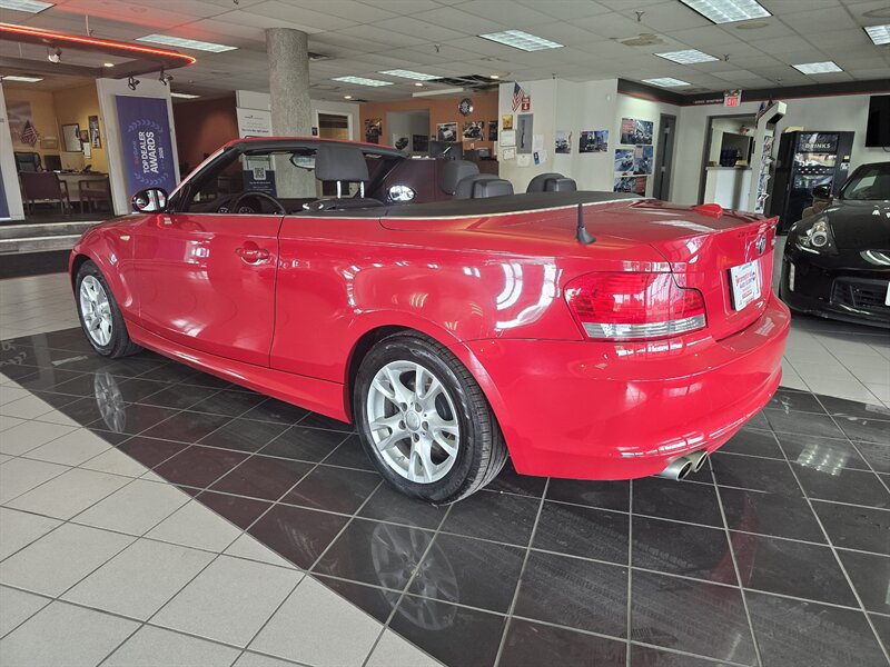 Used 2009 BMW 128i Convertible RWD image 6