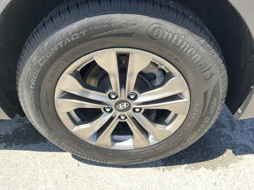 Used 2015 Hyundai Santa Fe Sport w/ Option Group 02 AWD/4WD image 9