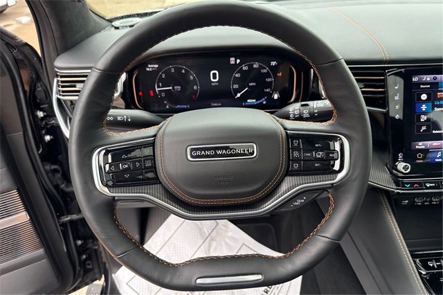 Used 2025 Jeep Grand Wagoneer L Series III w/ Rear Seat Video Group 1 image 17