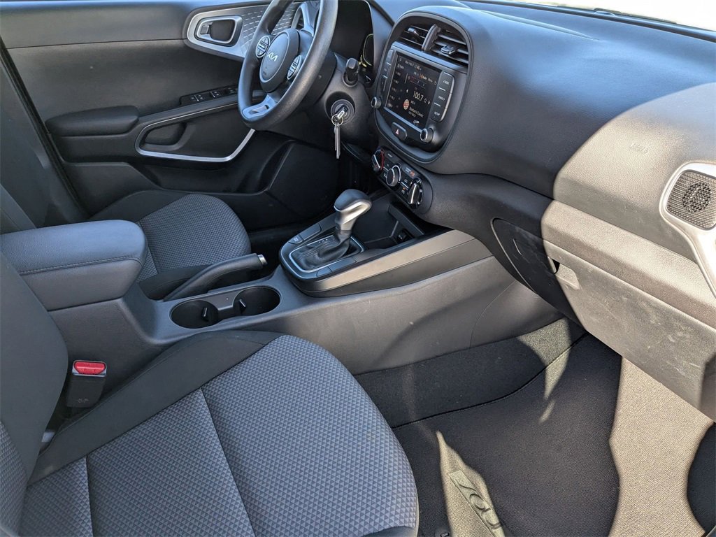 Used 2024 Kia Soul LX w/ Option Group 015 image 34