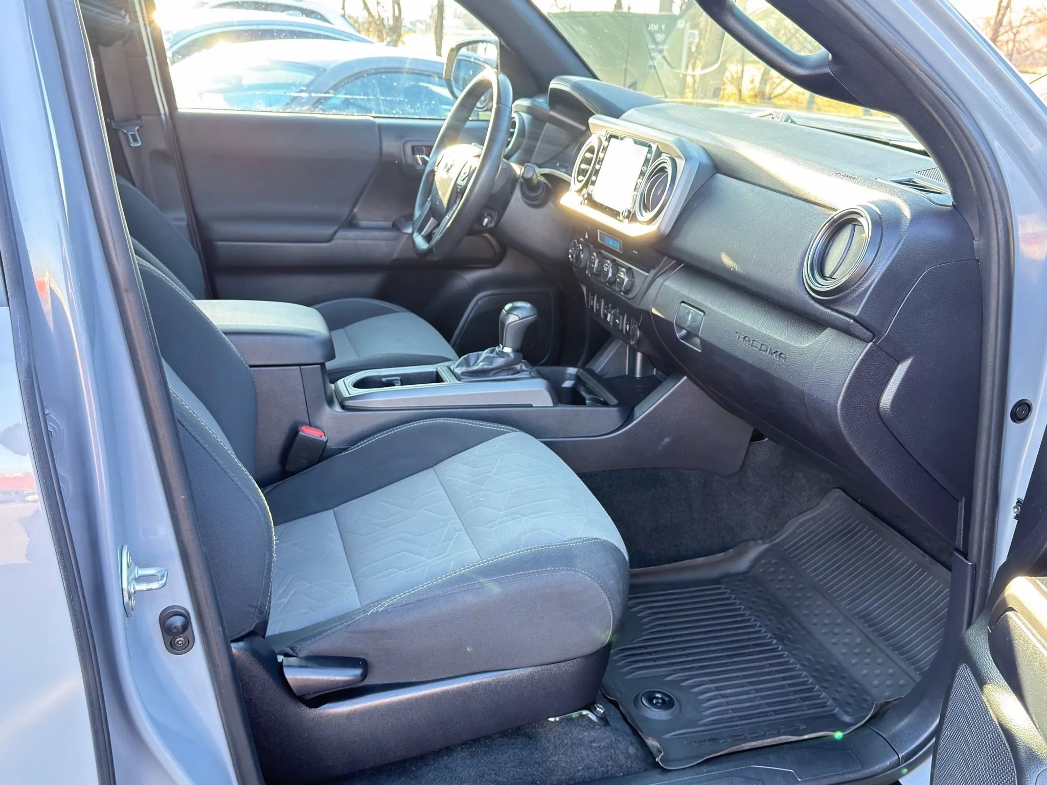 Used 2021 Toyota Tacoma TRD Off-Road image 14