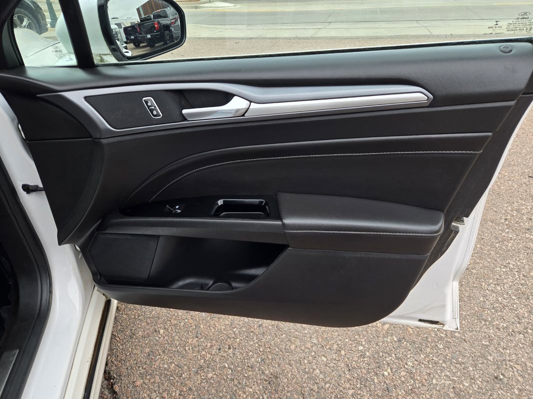 Used 2013 Ford Fusion Energi Titanium w/ Driver Assist Pkg image 22