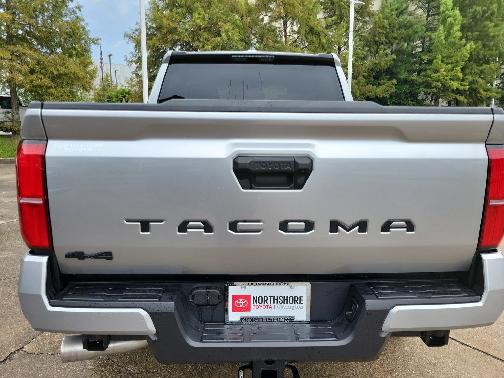 Certified 2026 Toyota Tacoma SR5 AWD/4WD image 4