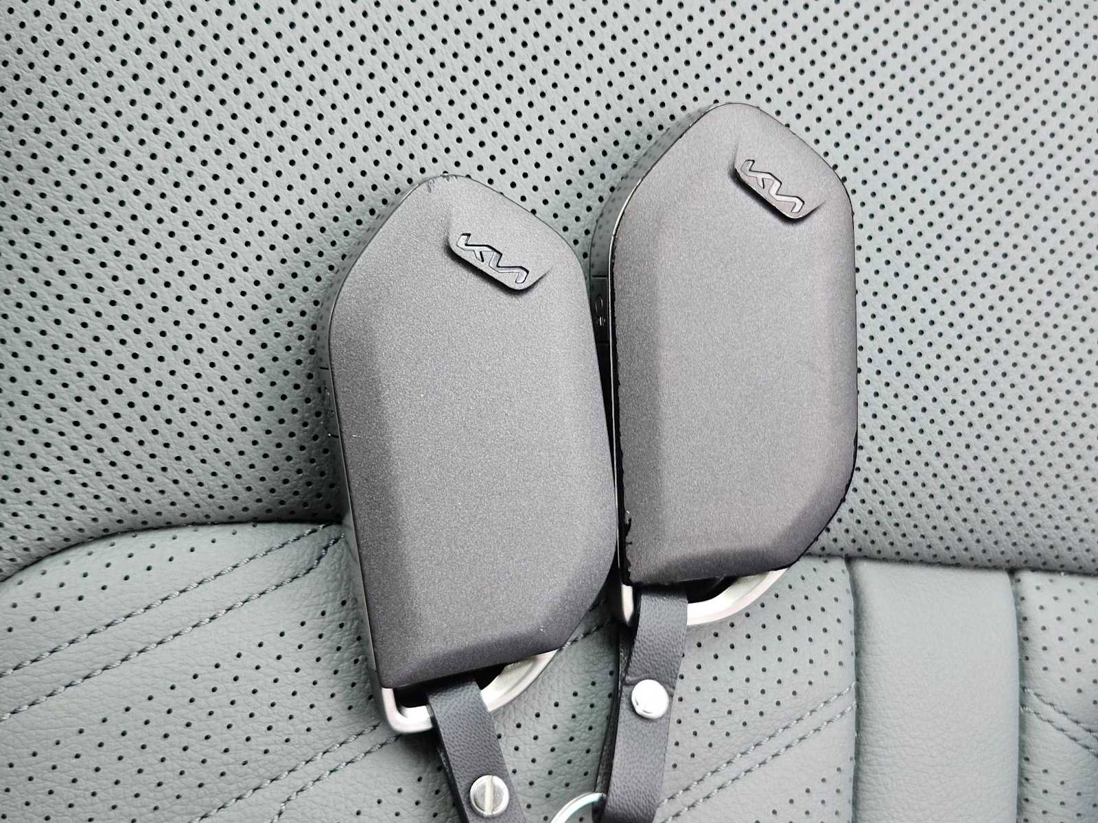 Certified 2025 Kia Sorento SX Prestige w/ Sage Leather Package image 36