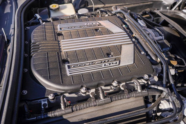 Used 2015 Chevrolet Corvette Z06 w/ 3LZ Preferred Equipment Group image 24