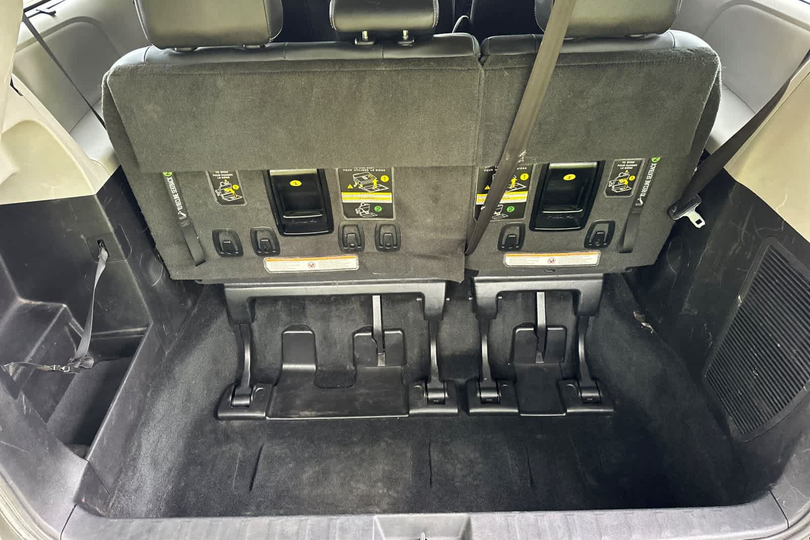 Used 2015 Toyota Sienna SE w/ SE Preferred Package FWD image 16