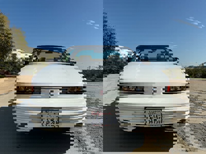 Used 1995 Oldsmobile Cutlass Supreme Convertible image 3