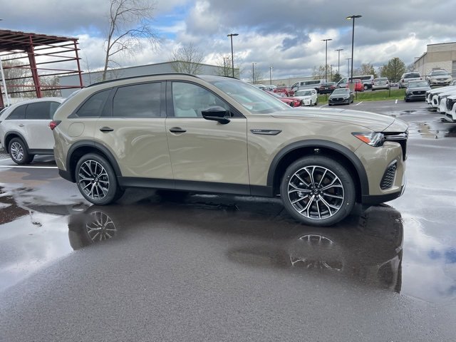 New 2025 MAZDA CX-70 Plug-In Hybrid w/ Premium Pkg image 2