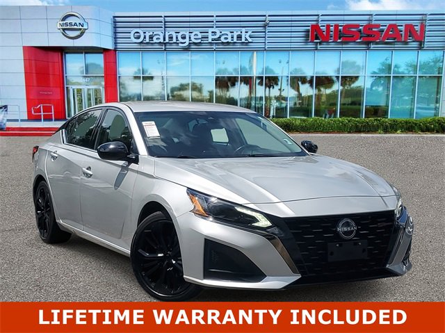Used 2023 Nissan Altima 2.5 SR image 1