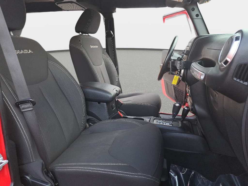 Used 2017 Jeep Wrangler Unlimited Sahara AWD/4WD image 10