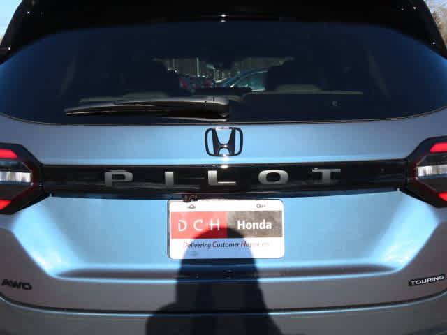 New 2026 Honda Pilot Touring image 7