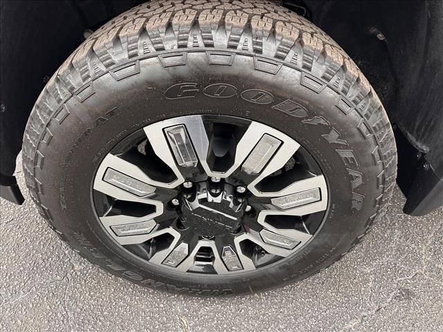 New 2026 GMC Sierra 2500 Denali w/ Denali Reserve Package image 14