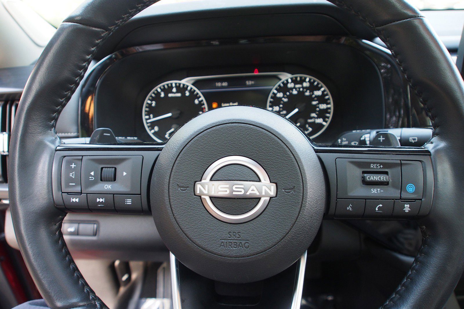 Used 2024 Nissan Pathfinder SL w/ SL Premium Package image 23