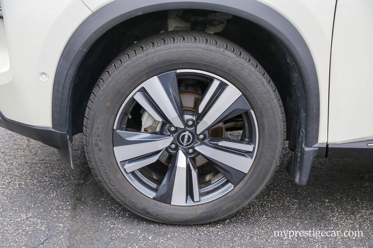 Used 2022 Nissan Rogue SL w/ SL Premium Package AWD/4WD image 3