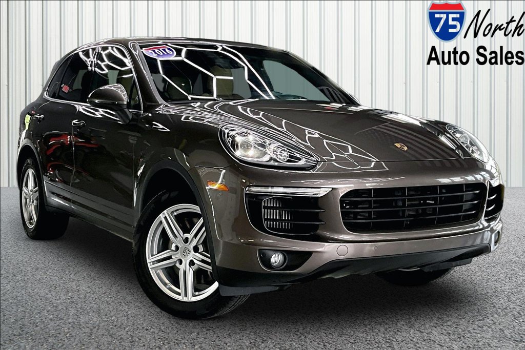 Used 2016 Porsche Cayenne S AWD/4WD image 1